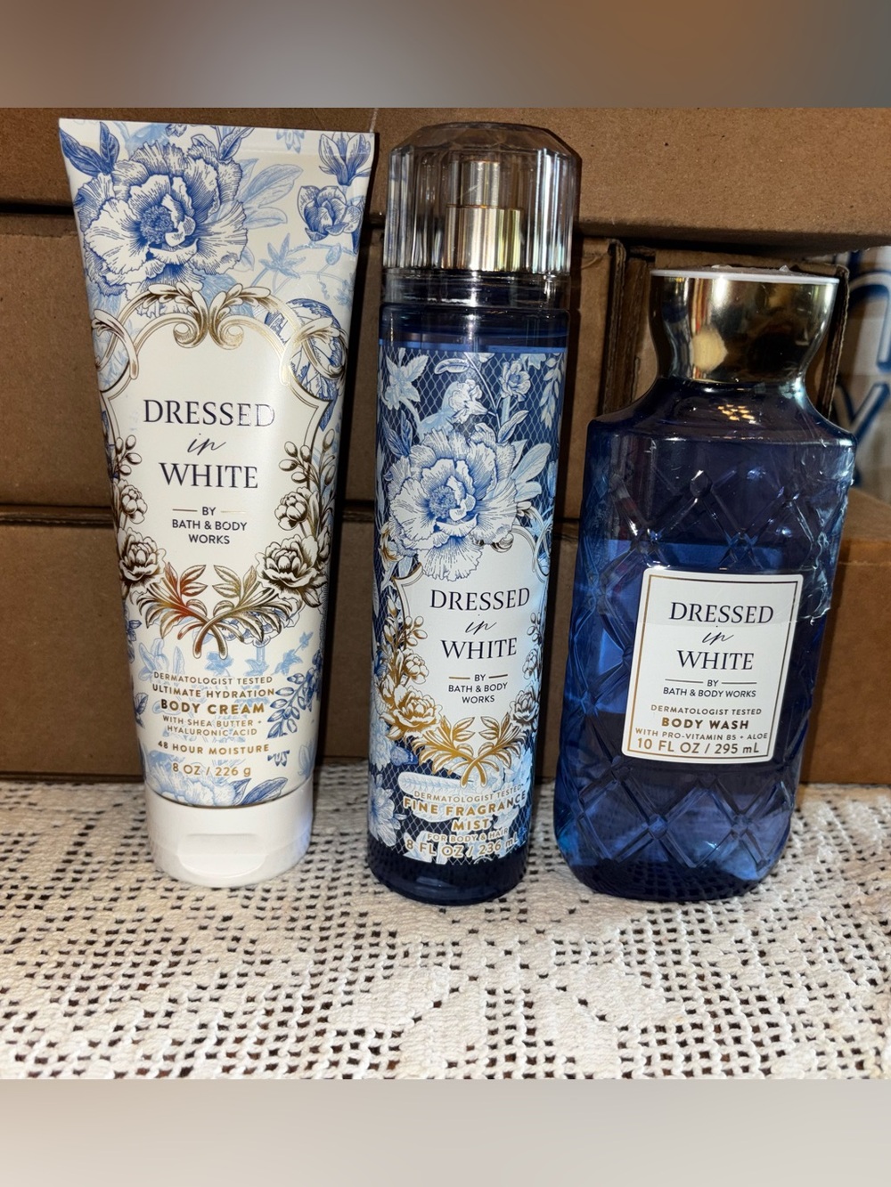 (2026) Bath & Body Works Dressed in White Blue Floral Fragrance Mist